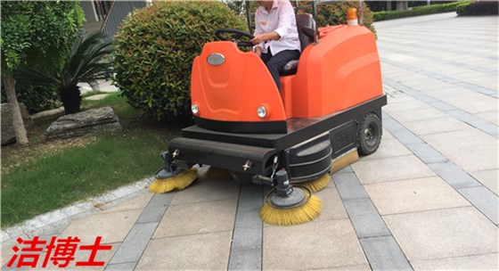 潔博士掃地車(chē)