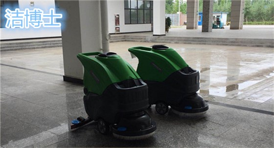 手推式全自動(dòng)洗地機