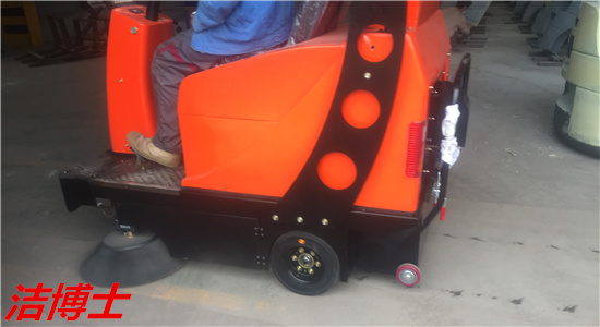 電動(dòng)掃地車(chē)