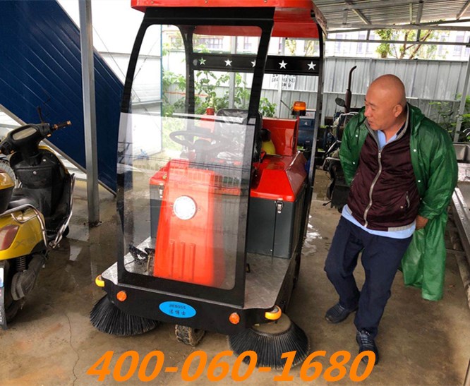 潔博士駕駛掃地車(chē)客戶(hù)案例-中天建設集團有限公司