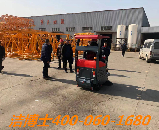 駕駛掃地機客戶(hù)案例-江蘇騰發(fā)建筑機械有限公司